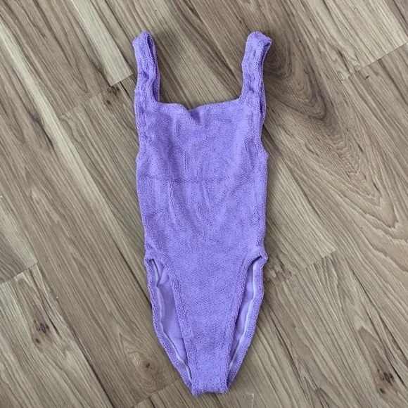 NWT Hunza G crinkle one piece swimsuit in lilac - Picture 5 of 8